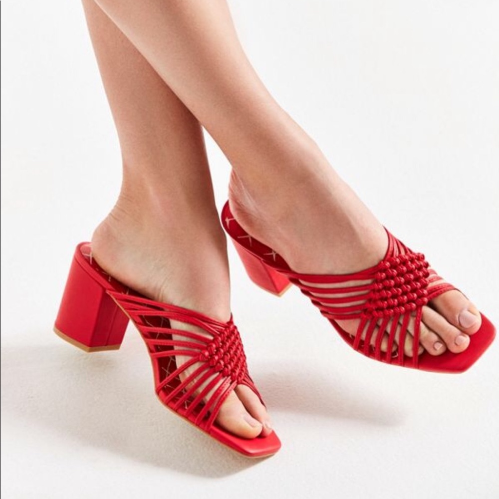 NWOT Dolce Vita Delana block heels
